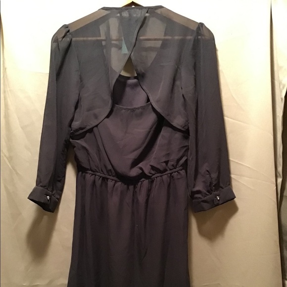 Gray dress with shoulder detail NWT - Picture 2 of 7